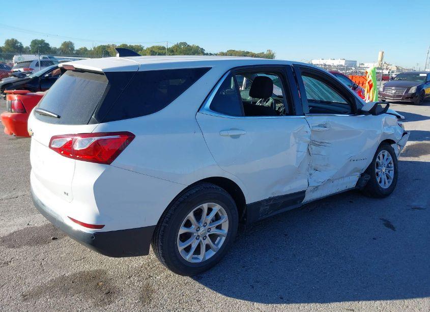 Photo 4 of 2020 Chevrolet Equinox FWD 2FL (VIN 3GNAXJEVXLS685445)