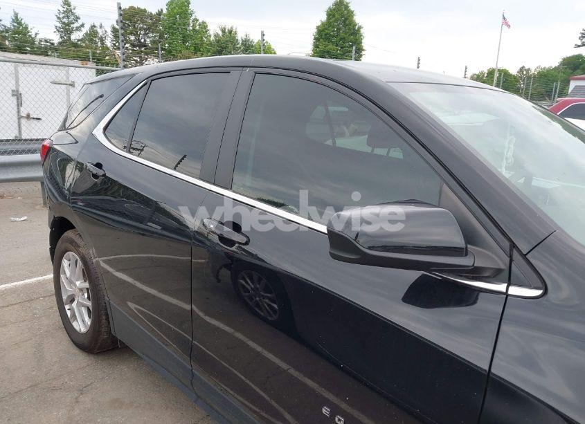 Photo 13 of 2023 Chevrolet Equinox FWD LT (VIN 3GNAXKEG0PL204271)