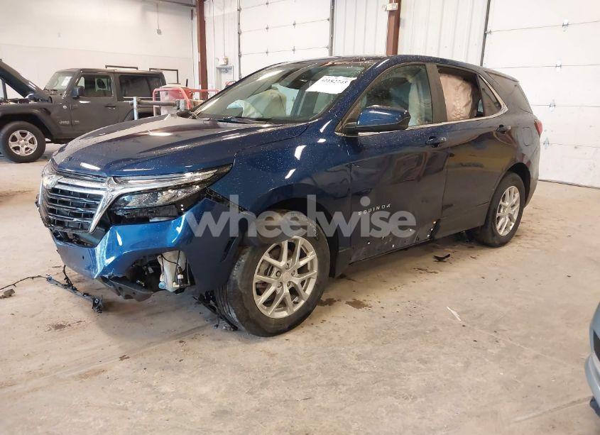 Photo 2 of 2023 Chevrolet Equinox FWD LT (VIN 3GNAXKEG0PS137130)