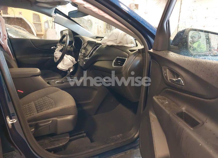 Photo 5 of 2023 Chevrolet Equinox FWD LT (VIN 3GNAXKEG0PS137130)