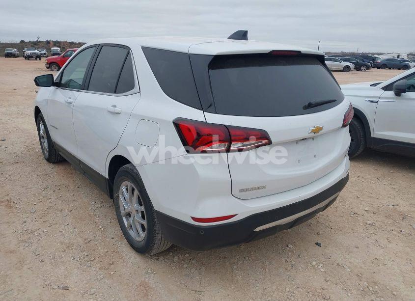 Photo 3 of 2024 Chevrolet Equinox FWD LT (VIN 3GNAXKEG0RL361317)