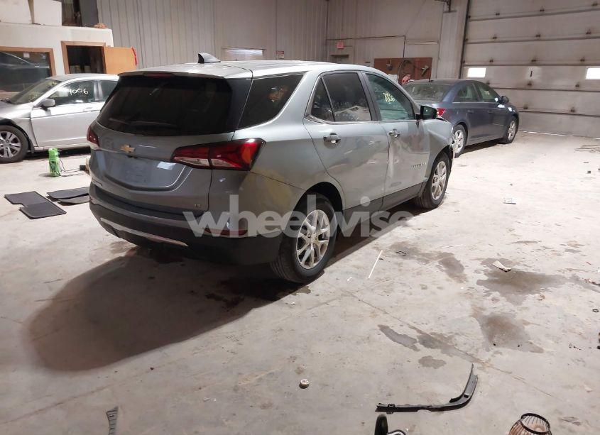 Photo 4 of 2024 Chevrolet Equinox FWD LT (VIN 3GNAXKEG0RS117107)