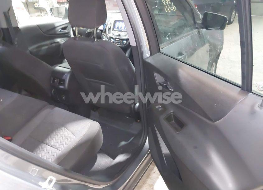 Photo 8 of 2024 Chevrolet Equinox FWD LT (VIN 3GNAXKEG0RS117107)