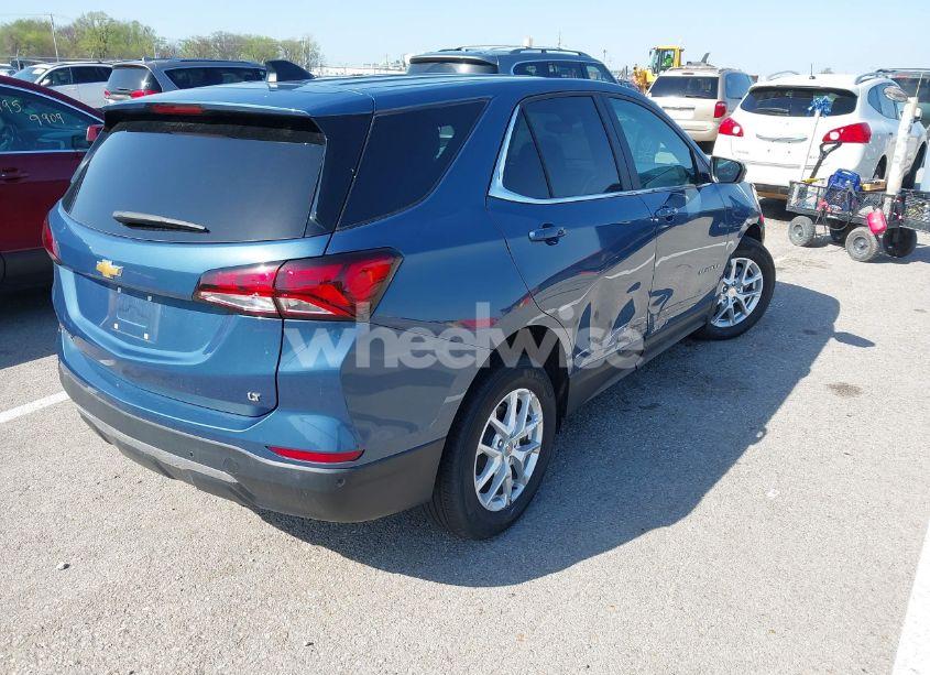 Photo 4 of 2024 Chevrolet Equinox FWD LT (VIN 3GNAXKEG1RL226461)