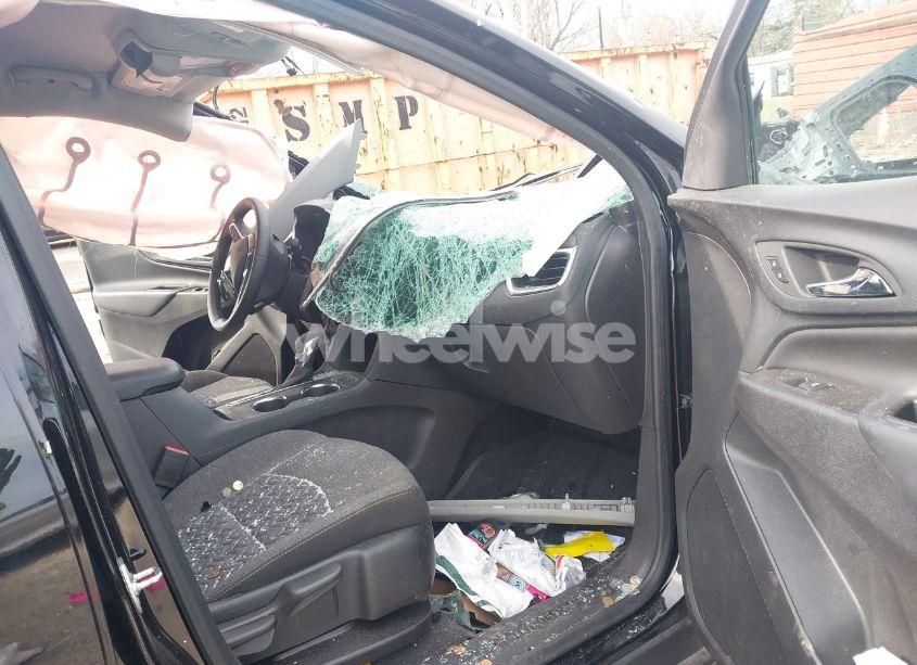 Photo 5 of 2024 Chevrolet Equinox FWD LT (VIN 3GNAXKEG1RL297806)