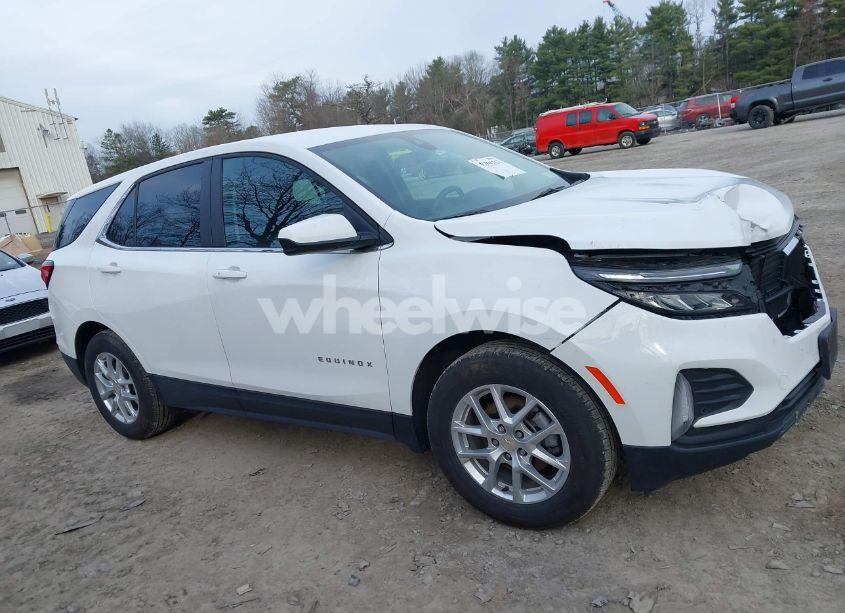 Photo 13 of 2024 Chevrolet Equinox FWD LT (VIN 3GNAXKEG1RL363819)