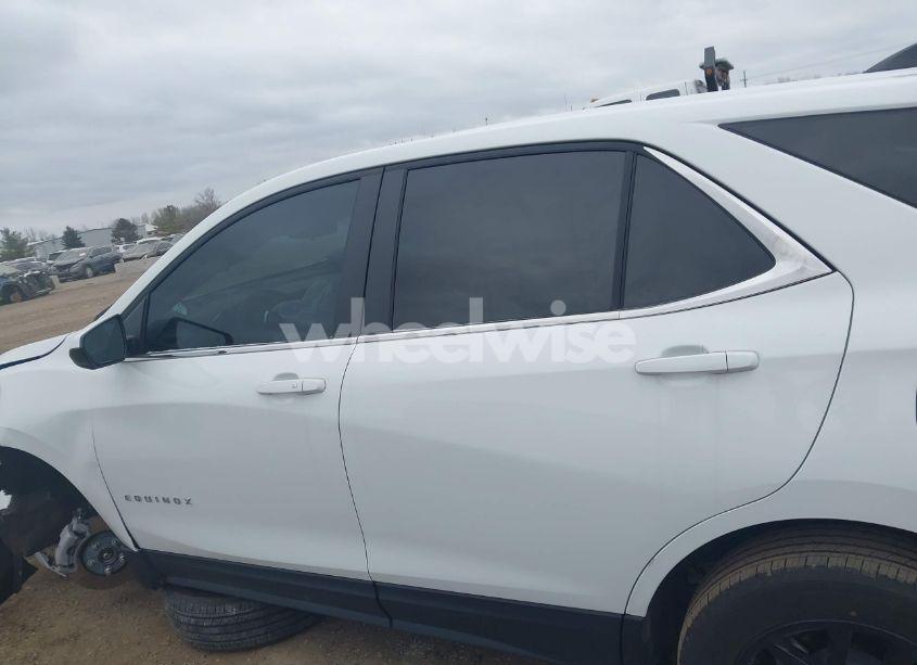 Photo 14 of 2024 Chevrolet Equinox FWD LT (VIN 3GNAXKEG1RS105869)