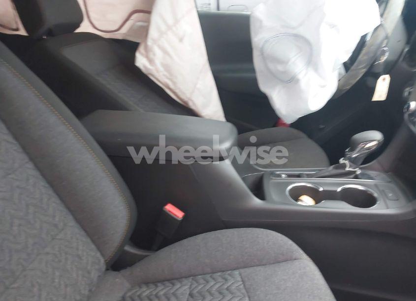 Photo 5 of 2024 Chevrolet Equinox FWD LT (VIN 3GNAXKEG1RS105869)