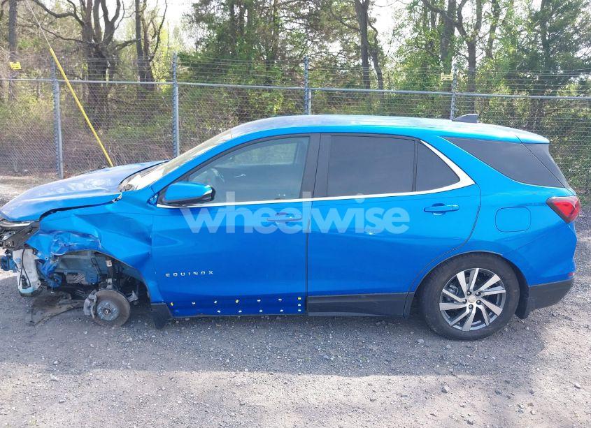 Photo 15 of 2024 Chevrolet Equinox FWD LT (VIN 3GNAXKEG1RS140640)