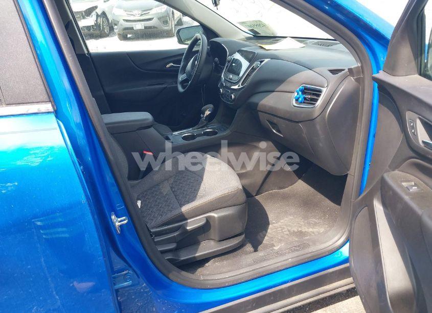 Photo 5 of 2024 Chevrolet Equinox FWD LT (VIN 3GNAXKEG1RS140640)