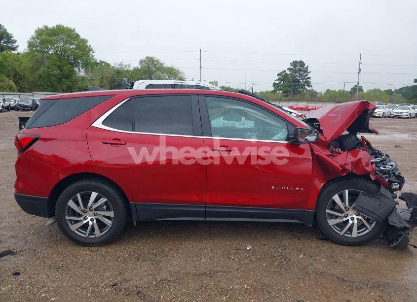 Photo 13 of 2024 Chevrolet Equinox FWD LT (VIN 3GNAXKEG1RS150312)