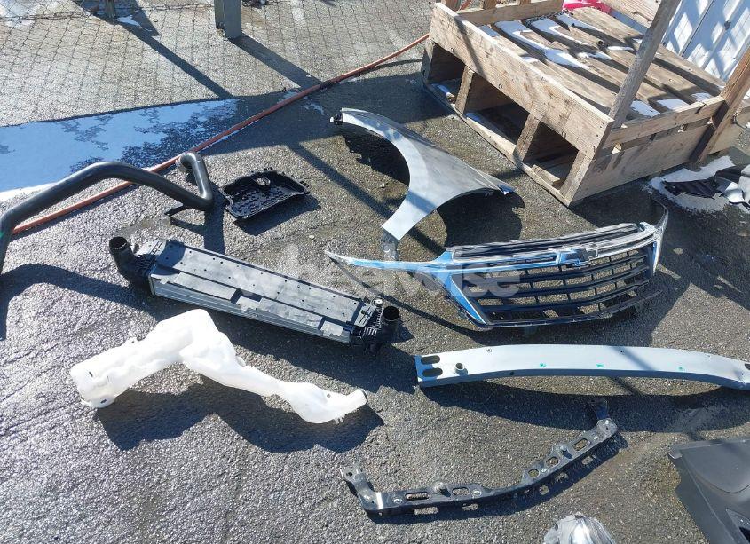 Photo 12 of 2024 Chevrolet Equinox FWD LT (VIN 3GNAXKEG1RS155915)