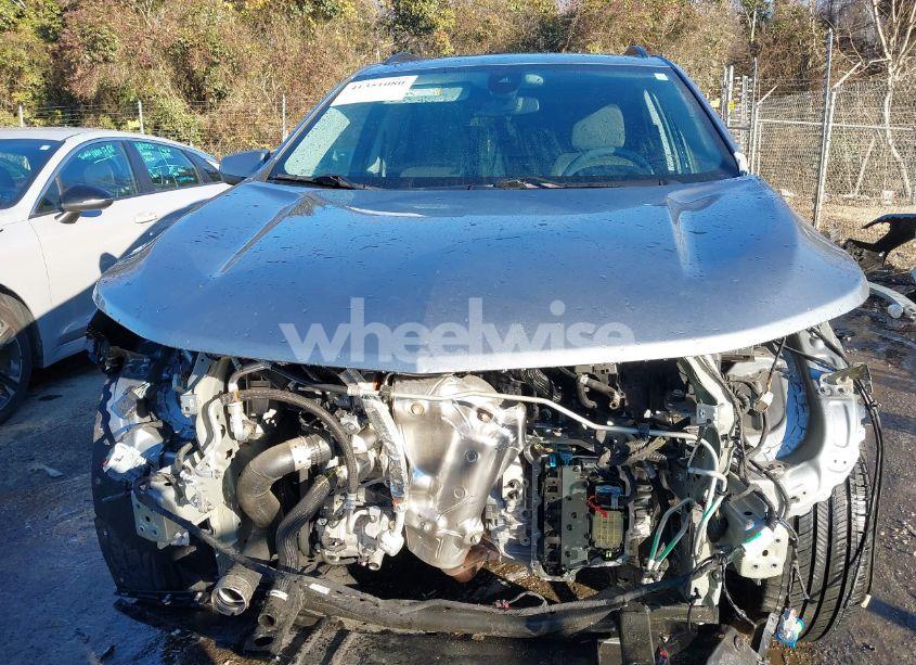 Photo 13 of 2024 Chevrolet Equinox FWD LT (VIN 3GNAXKEG1RS155915)