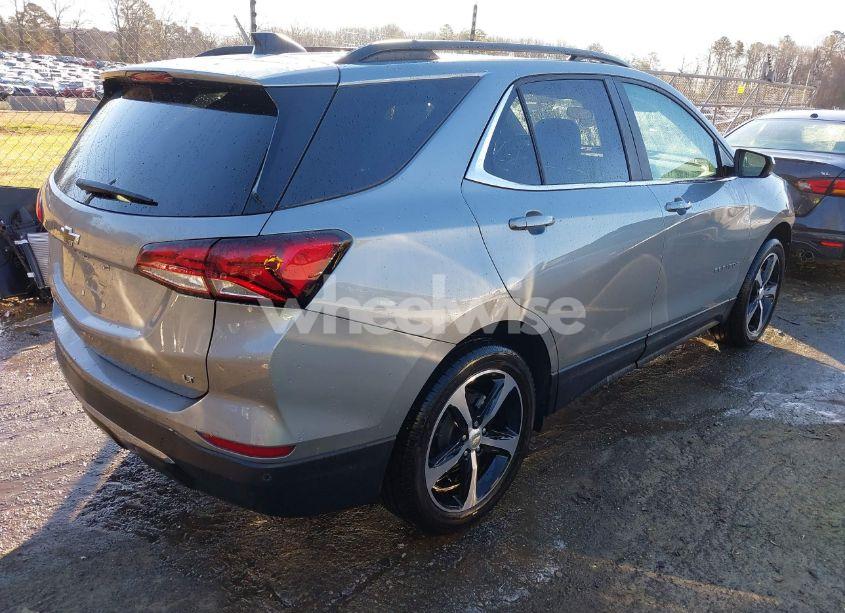 Photo 4 of 2024 Chevrolet Equinox FWD LT (VIN 3GNAXKEG1RS155915)