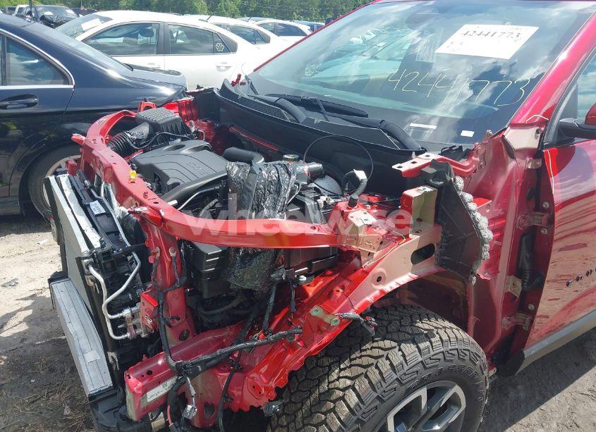 Photo 6 of 2025 Chevrolet Equinox FWD ACTIV (VIN 3GNAXKEG1SL260082)