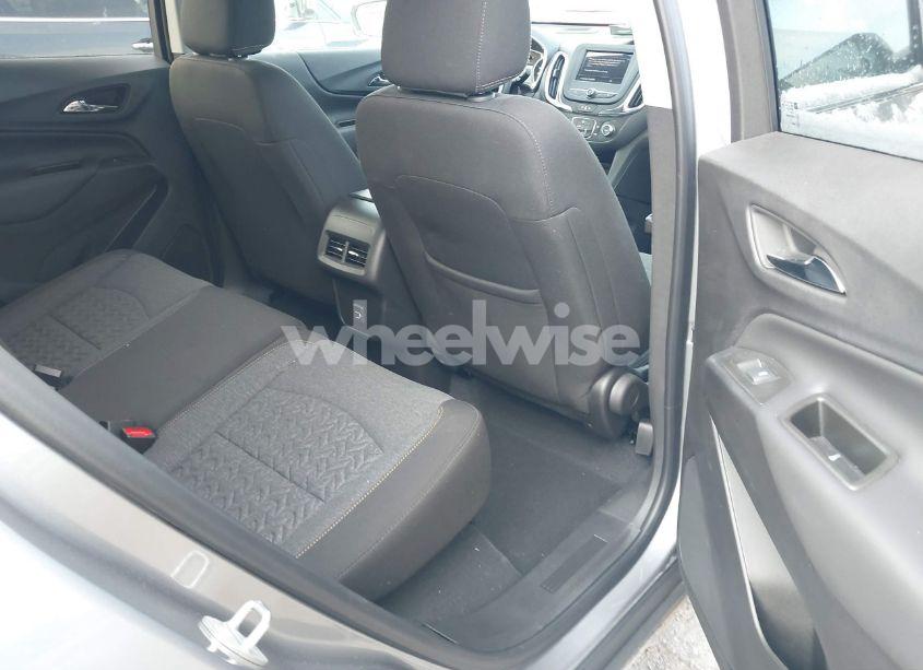 Photo 8 of 2023 Chevrolet Equinox FWD LT (VIN 3GNAXKEG2PL272426)