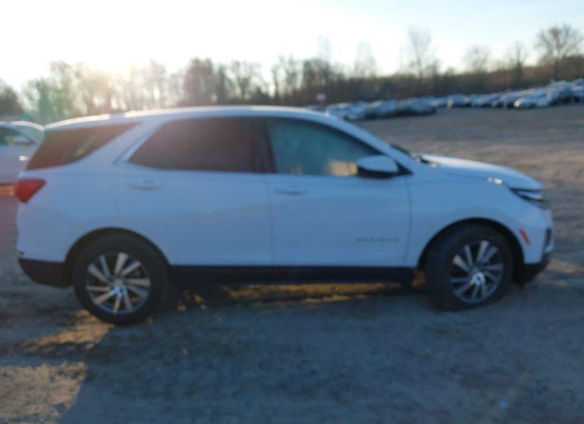 Photo 13 of 2024 Chevrolet Equinox FWD LT (VIN 3GNAXKEG2RL115255)