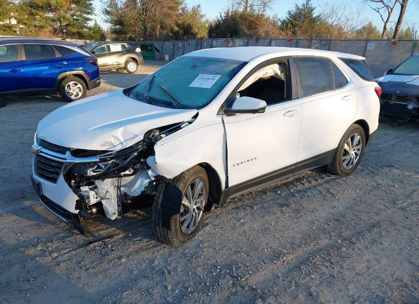 Photo 2 of 2024 Chevrolet Equinox FWD LT (VIN 3GNAXKEG2RL115255)