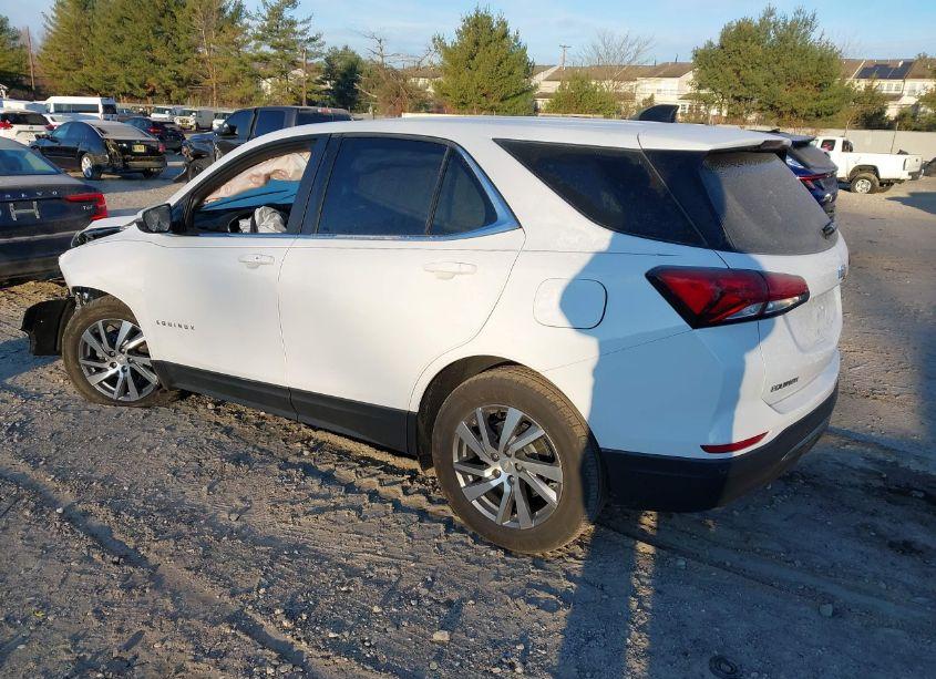 Photo 3 of 2024 Chevrolet Equinox FWD LT (VIN 3GNAXKEG2RL115255)