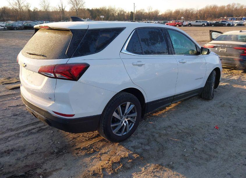 Photo 4 of 2024 Chevrolet Equinox FWD LT (VIN 3GNAXKEG2RL115255)