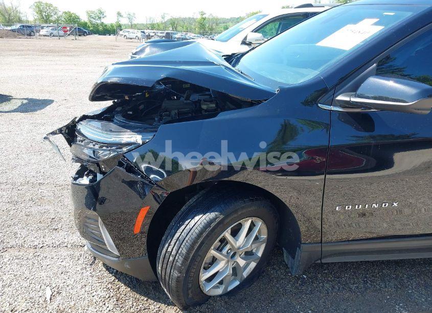 Photo 18 of 2024 Chevrolet Equinox FWD LT (VIN 3GNAXKEG2RL115742)