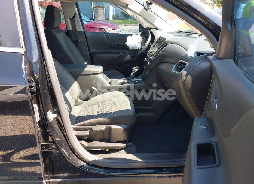 Photo 5 of 2024 Chevrolet Equinox FWD LT (VIN 3GNAXKEG2RL115742)