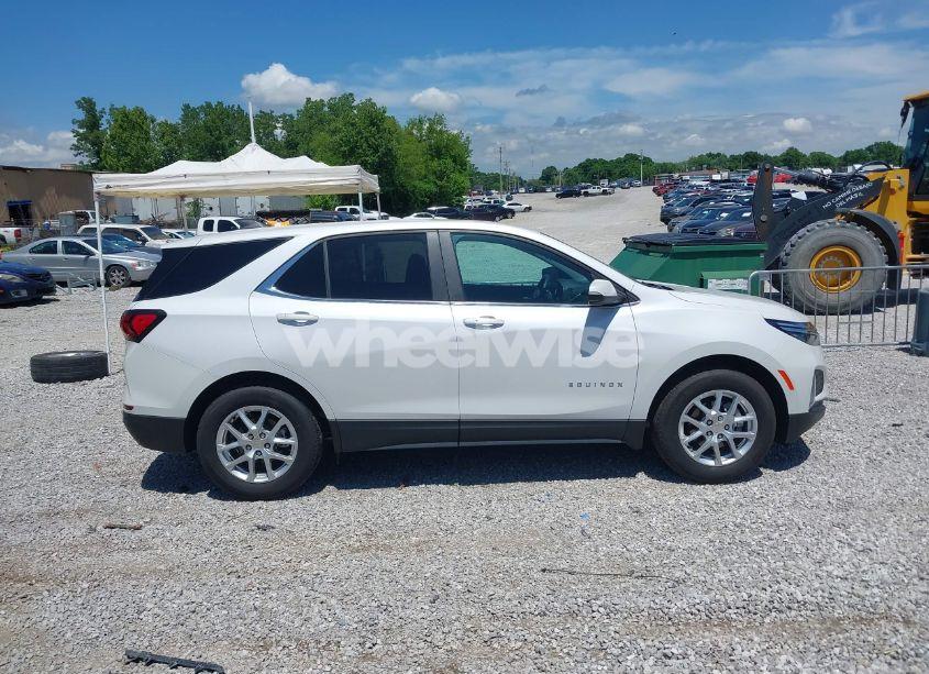Photo 13 of 2024 Chevrolet Equinox FWD LT (VIN 3GNAXKEG2RL242152)
