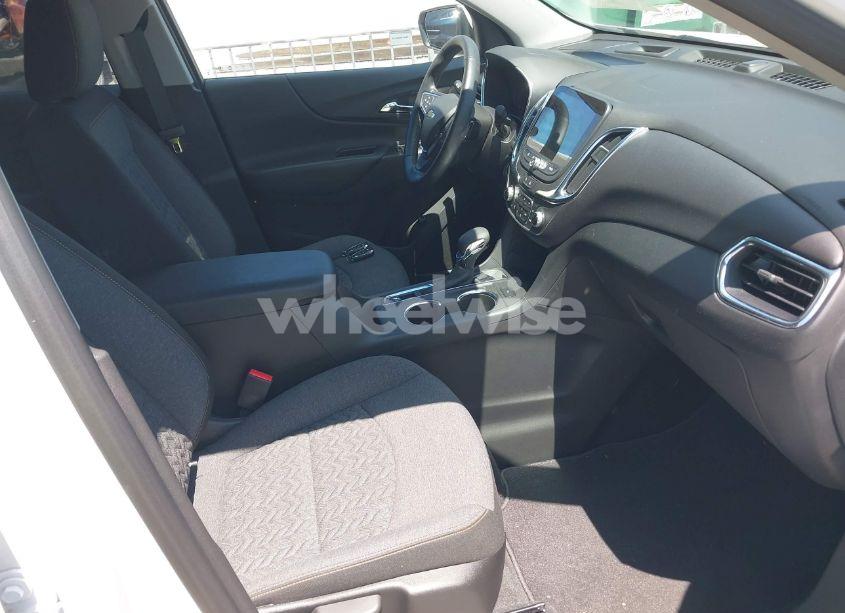 Photo 5 of 2024 Chevrolet Equinox FWD LT (VIN 3GNAXKEG2RL242152)