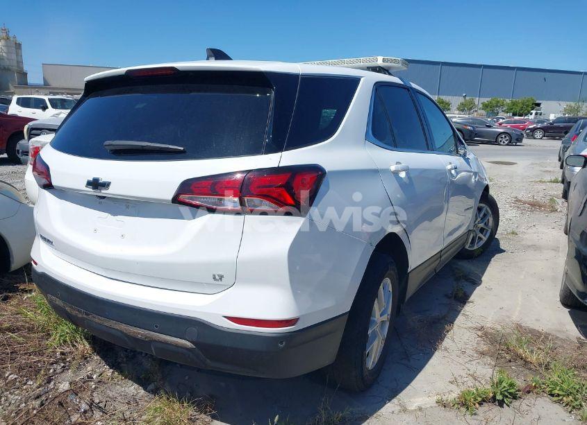 Photo 4 of 2024 Chevrolet Equinox FWD LT (VIN 3GNAXKEG2RS105279)