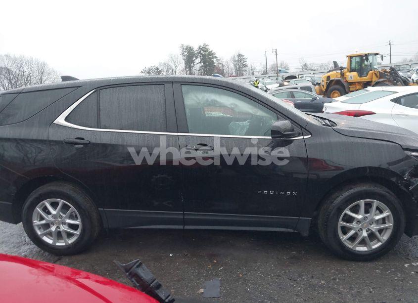 Photo 13 of 2023 Chevrolet Equinox FWD LT (VIN 3GNAXKEG3PL204815)