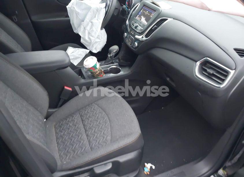 Photo 5 of 2023 Chevrolet Equinox FWD LT (VIN 3GNAXKEG3PL204815)
