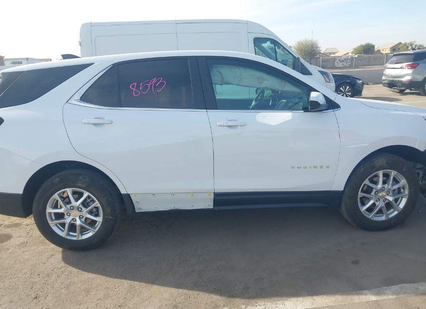 Photo 13 of 2024 Chevrolet Equinox FWD LT (VIN 3GNAXKEG3RL329509)