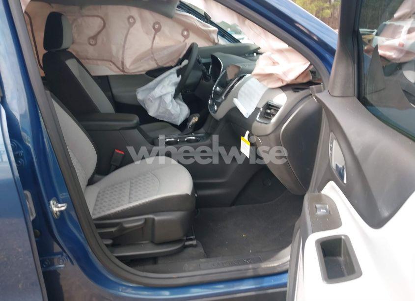 Photo 5 of 2024 Chevrolet Equinox FWD LT (VIN 3GNAXKEG3RL372635)