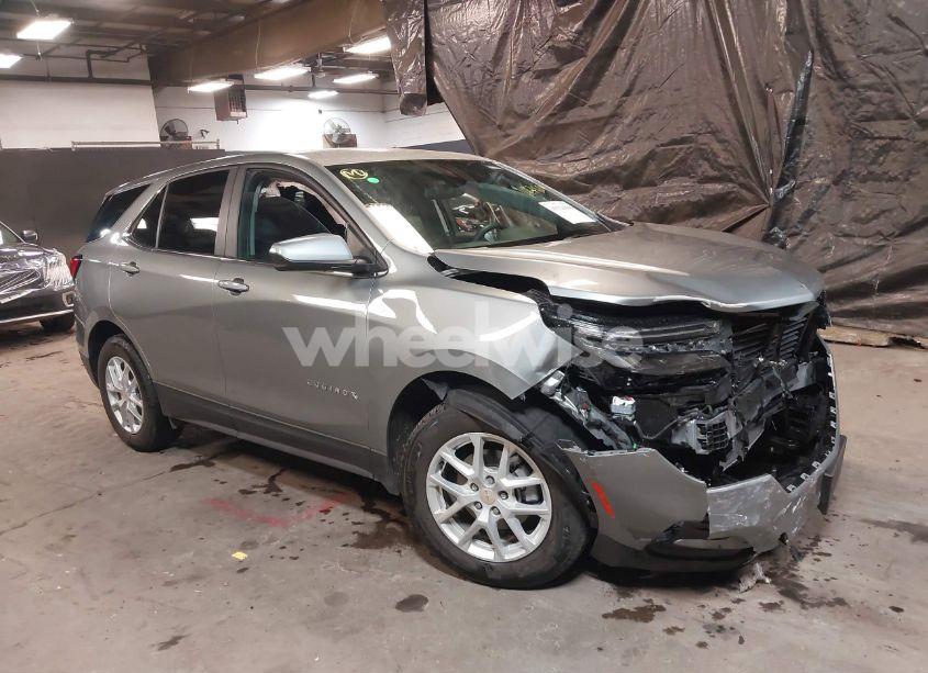 2024 Chevrolet Equinox FWD LT (VIN 3GNAXKEG3RS213068) main photo