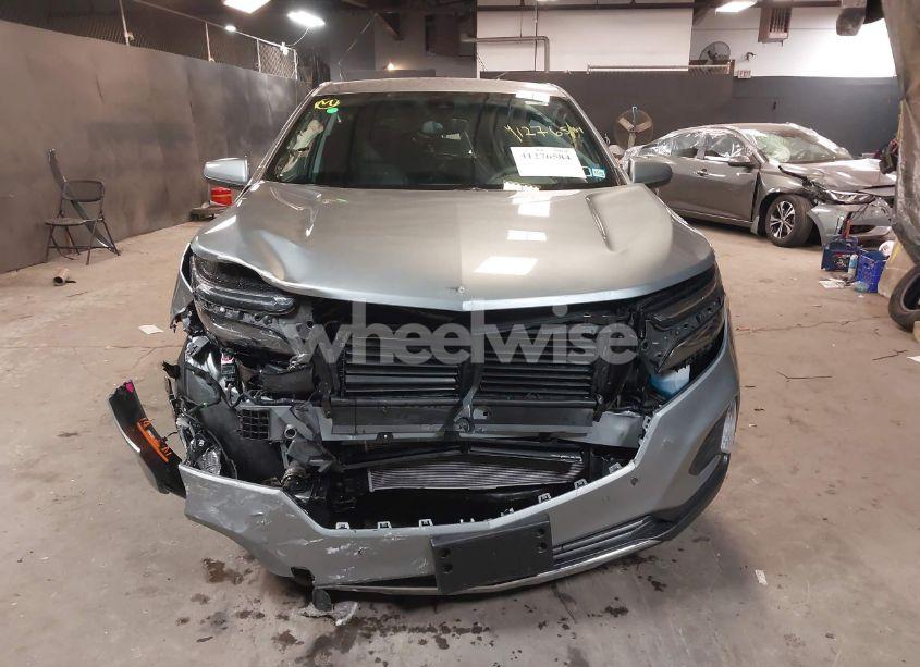 Photo 12 of 2024 Chevrolet Equinox FWD LT (VIN 3GNAXKEG3RS213068)