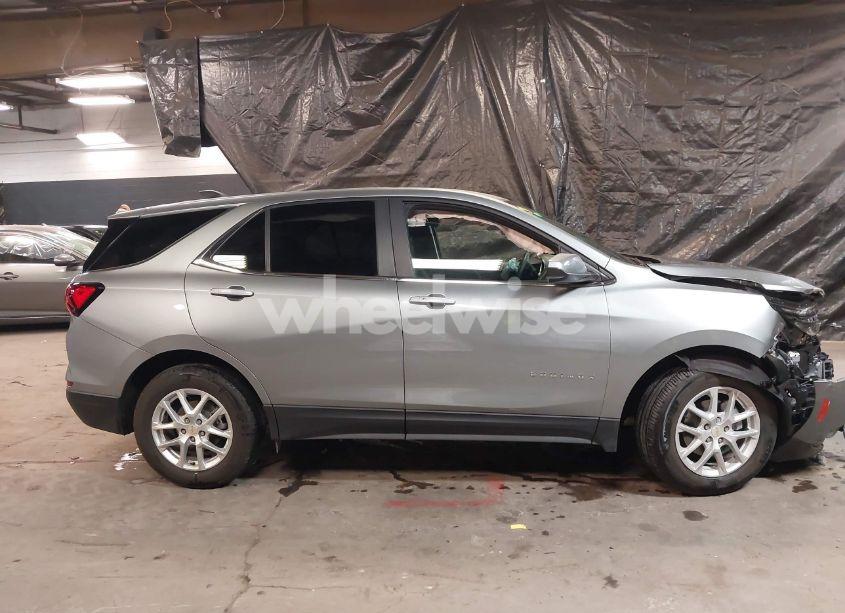 Photo 13 of 2024 Chevrolet Equinox FWD LT (VIN 3GNAXKEG3RS213068)