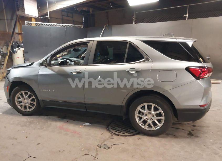 Photo 14 of 2024 Chevrolet Equinox FWD LT (VIN 3GNAXKEG3RS213068)
