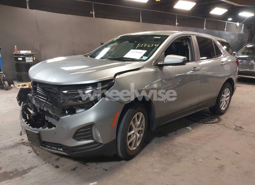 Photo 2 of 2024 Chevrolet Equinox FWD LT (VIN 3GNAXKEG3RS213068)