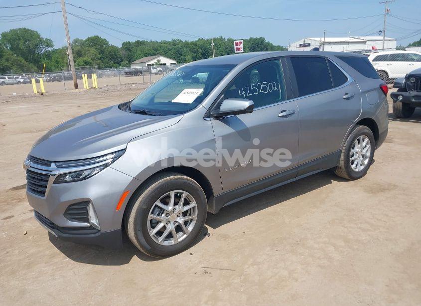 Photo 2 of 2023 Chevrolet Equinox FWD LT (VIN 3GNAXKEG4PL236611)