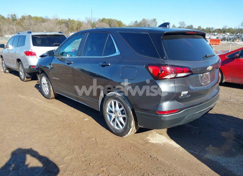 Photo 3 of 2023 Chevrolet Equinox FWD LT (VIN 3GNAXKEG4PS108066)
