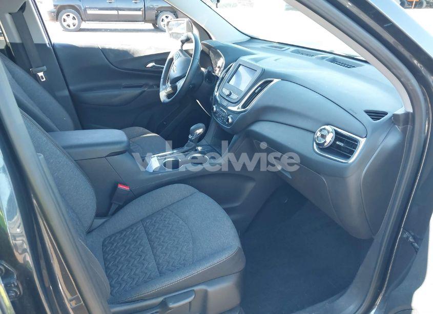 Photo 5 of 2023 Chevrolet Equinox FWD LT (VIN 3GNAXKEG4PS108066)