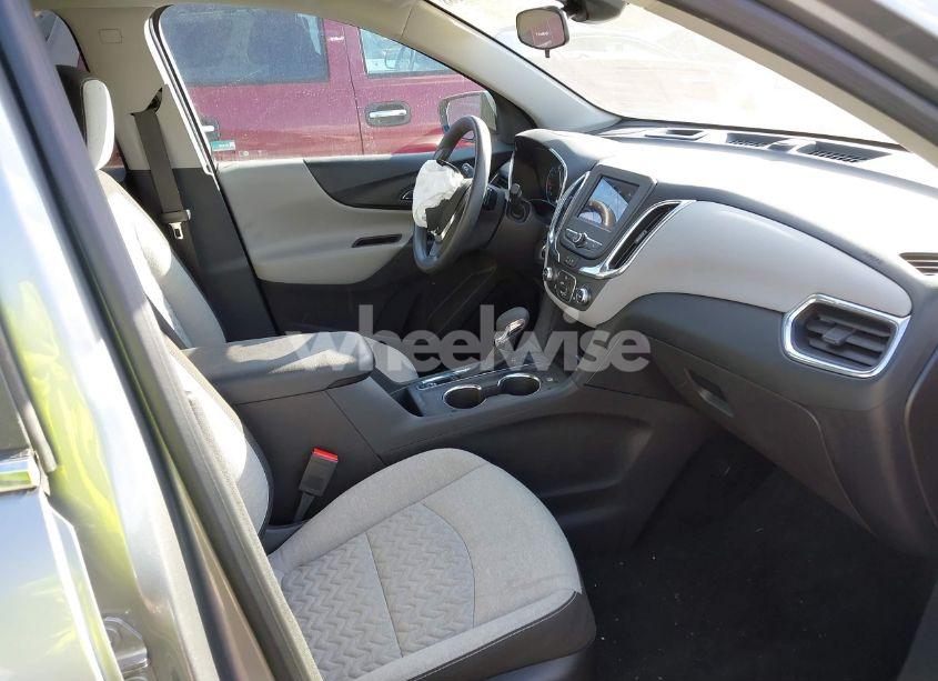 Photo 5 of 2023 Chevrolet Equinox FWD LT (VIN 3GNAXKEG4PS175993)