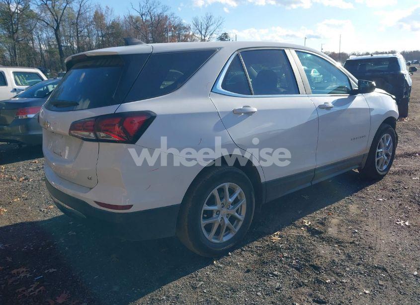Photo 4 of 2024 Chevrolet Equinox FWD LT (VIN 3GNAXKEG4RL113099)
