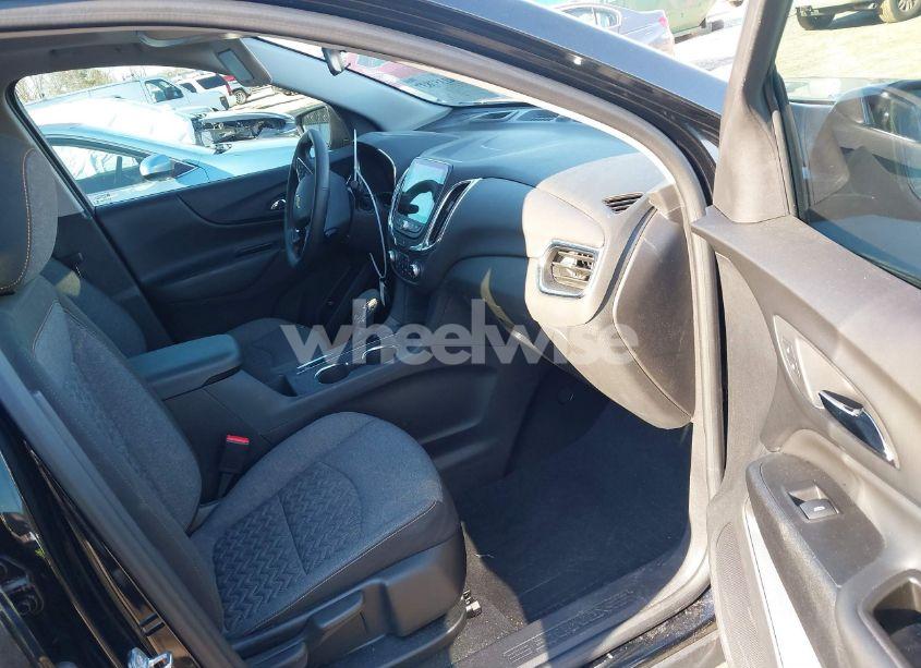 Photo 5 of 2024 Chevrolet Equinox FWD LT (VIN 3GNAXKEG4RL144126)