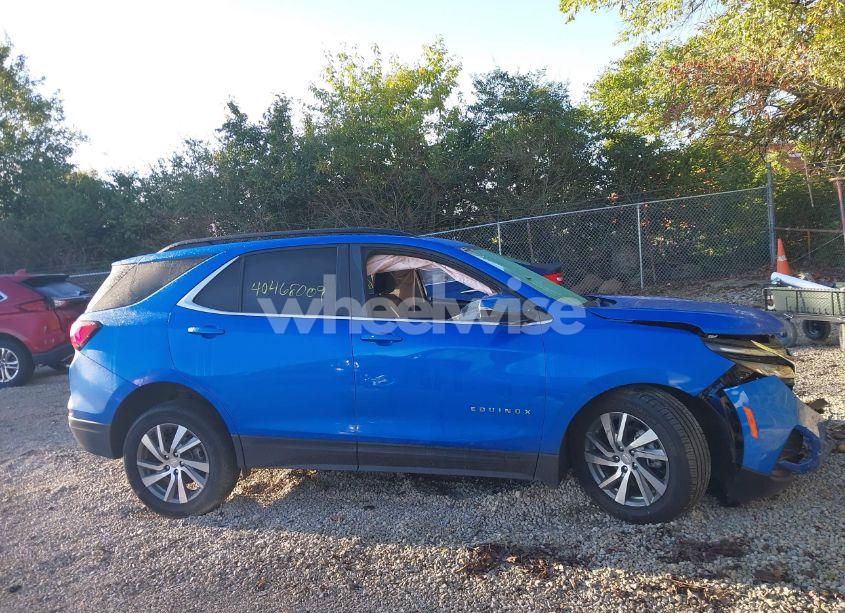 Photo 12 of 2024 Chevrolet Equinox FWD LT (VIN 3GNAXKEG4RL145518)