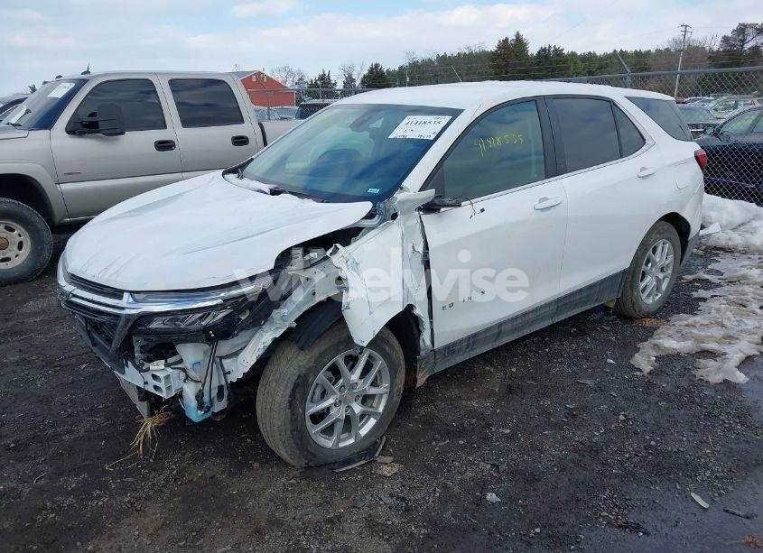 Photo 2 of 2024 Chevrolet Equinox FWD LT (VIN 3GNAXKEG4RL353172)