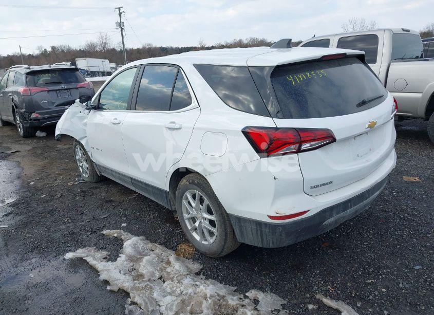 Photo 3 of 2024 Chevrolet Equinox FWD LT (VIN 3GNAXKEG4RL353172)