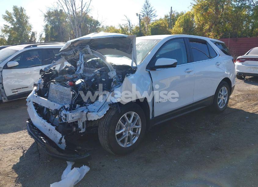 Photo 2 of 2024 Chevrolet Equinox FWD LT (VIN 3GNAXKEG4RL354502)
