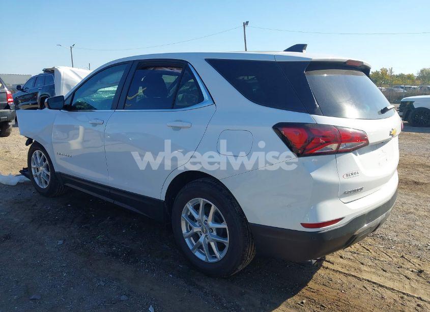 Photo 3 of 2024 Chevrolet Equinox FWD LT (VIN 3GNAXKEG4RL354502)