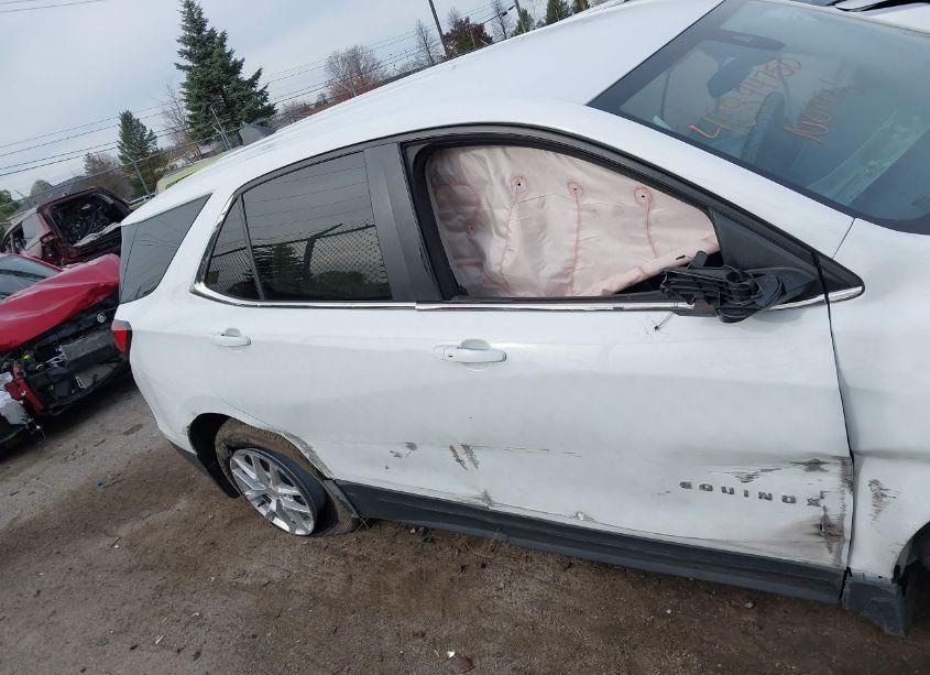 Photo 13 of 2024 Chevrolet Equinox FWD LT (VIN 3GNAXKEG4RS107308)